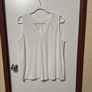 Old Navy Women's Cream Sleeveless Top Size L